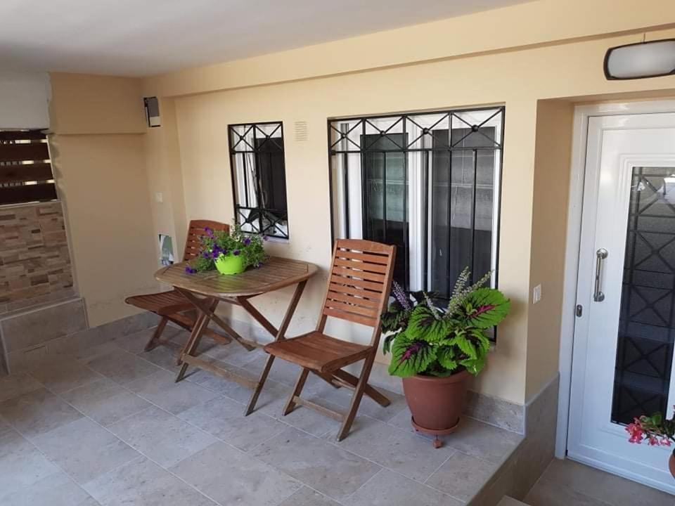 Lefkaditika Luxury Apartment Preveza Eksteriør bilde